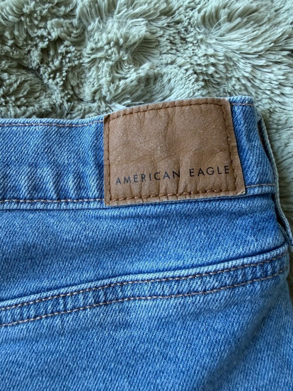 Relaxed Strigid Denim Shorts Size 8 Medium Wash - Picture 4 of 6
